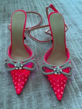 MACH & MACH Hot Pink Jeweled Pointed Toe Slingback Heels